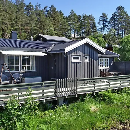 Hellebu By Interhome *